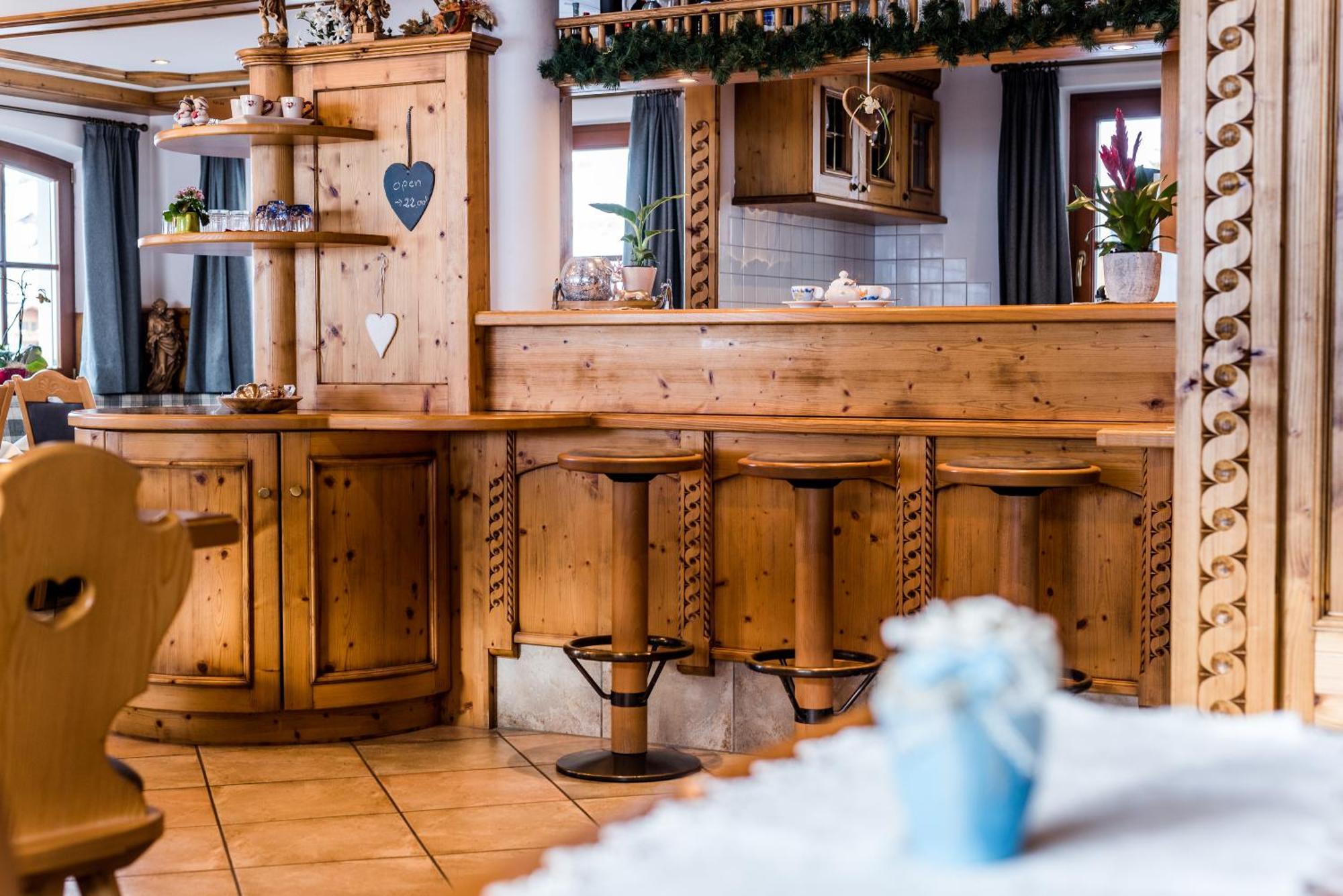 Garni Hotel Iris Sëlva Buitenkant foto