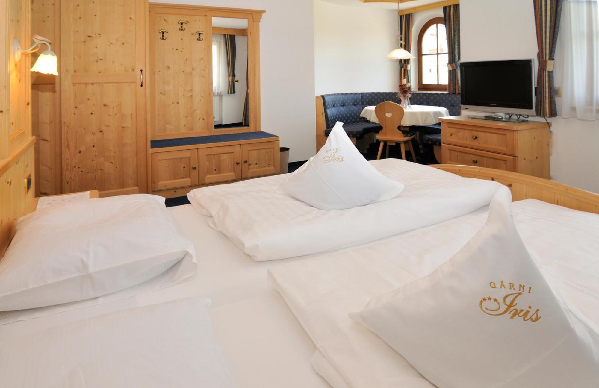 Garni Hotel Iris Sëlva Buitenkant foto
