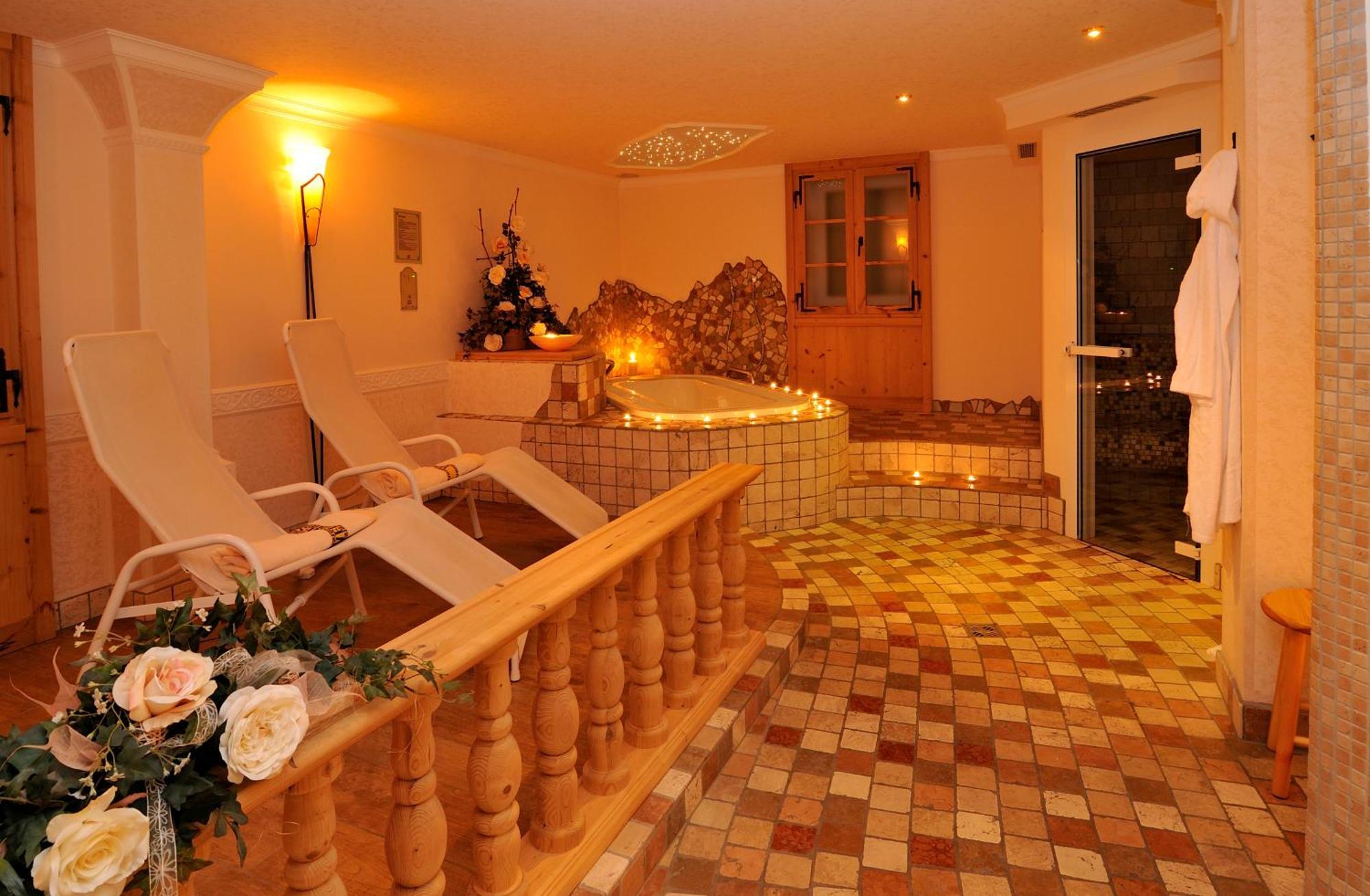 Garni Hotel Iris Sëlva Buitenkant foto