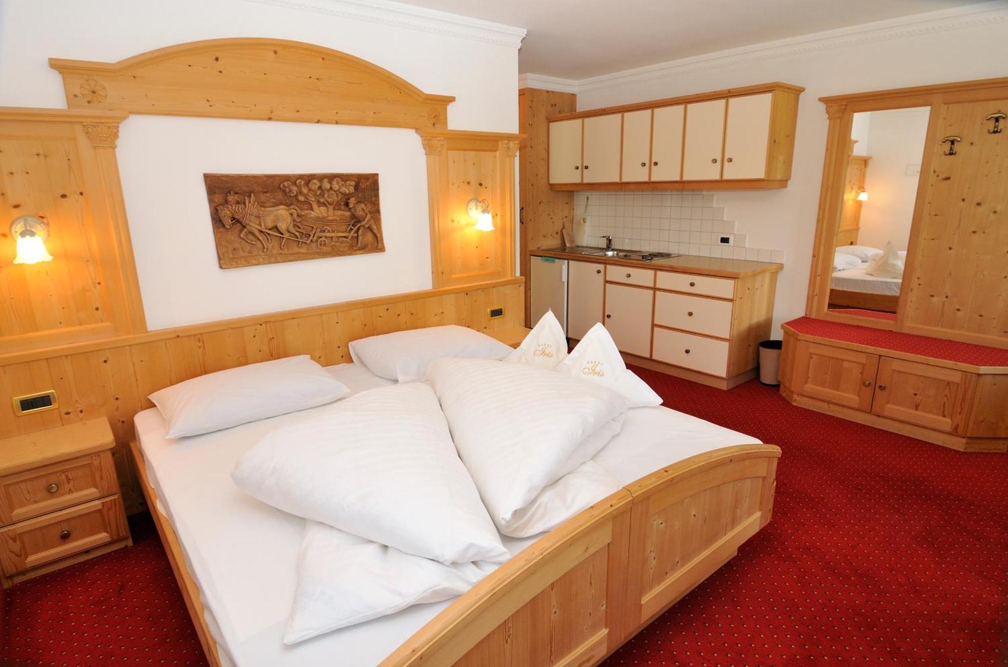 Garni Hotel Iris Sëlva Buitenkant foto